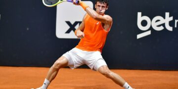 Juan Manuel Cerúndolo sigue intratable en Brasil: pasó a cuartos y se aseguró el Top 70
