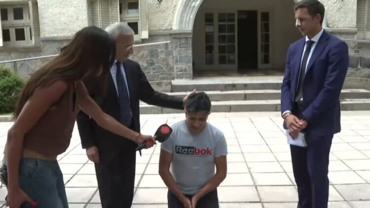 Liberaron a Néstor Maldonado, el único imputado por el caso de Tania Suárez De rodillas, Néstor pidió perdón. (El Doce)