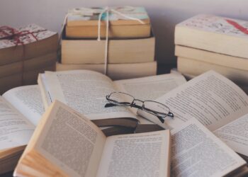 Los muros invisibles que transformaron al libro en un objeto de lujo para pocos