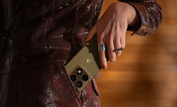 Signature, el nuevo modelo premium de Motorola.