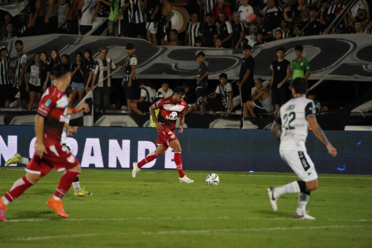 Instituto perdió por la mínima en su visita al Lobo Mendocino.