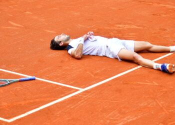 Odisea para Etcheverry: suspensiones por lluvia y calor, épica remontada tras cuatro horas y pasaje a la final