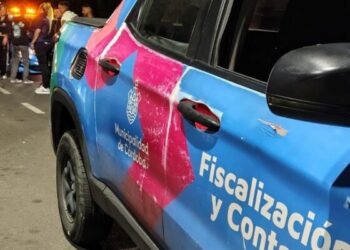 Operativos municipales desactivaron fiestas clandestinas y clausuraron locales sin habilitación en distintos barrios de Córdoba.
