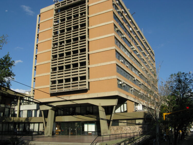 La Municipalidad de Córdoba extendió hasta el 27 de febrero el vencimiento de la primera cuota y del pago anual de las contribuciones sobre automotores e inmuebles para facilitar el cumplimiento tributario.