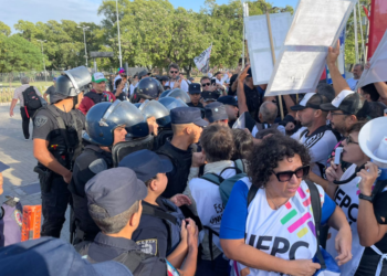 Reforma laboral protestas, tensión y cortes de tránsito en el centro de Córdoba