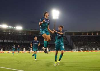 En la noche de San Valentín, Dávila enamoró al Kempes.
