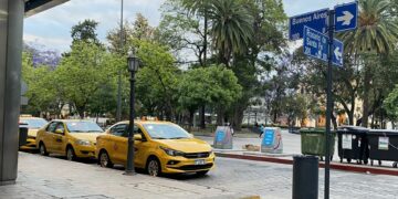 Taxistas advierten una crisis histórica tras caída del 7% en enero Taxistas advierten crisis histórica tras caída del 7%