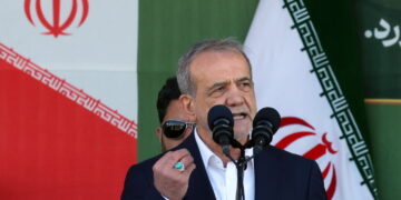 Teherán ratifica que sus misiles son una «línea roja» no negociable