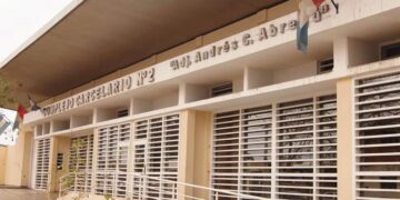 Un guardiacárcel intentó ingresar drogas a un presidio y terminó detenido