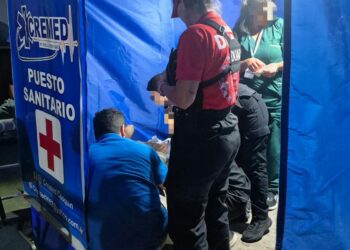 Tragedia vial, un menor grave y un herido por pirotecnia