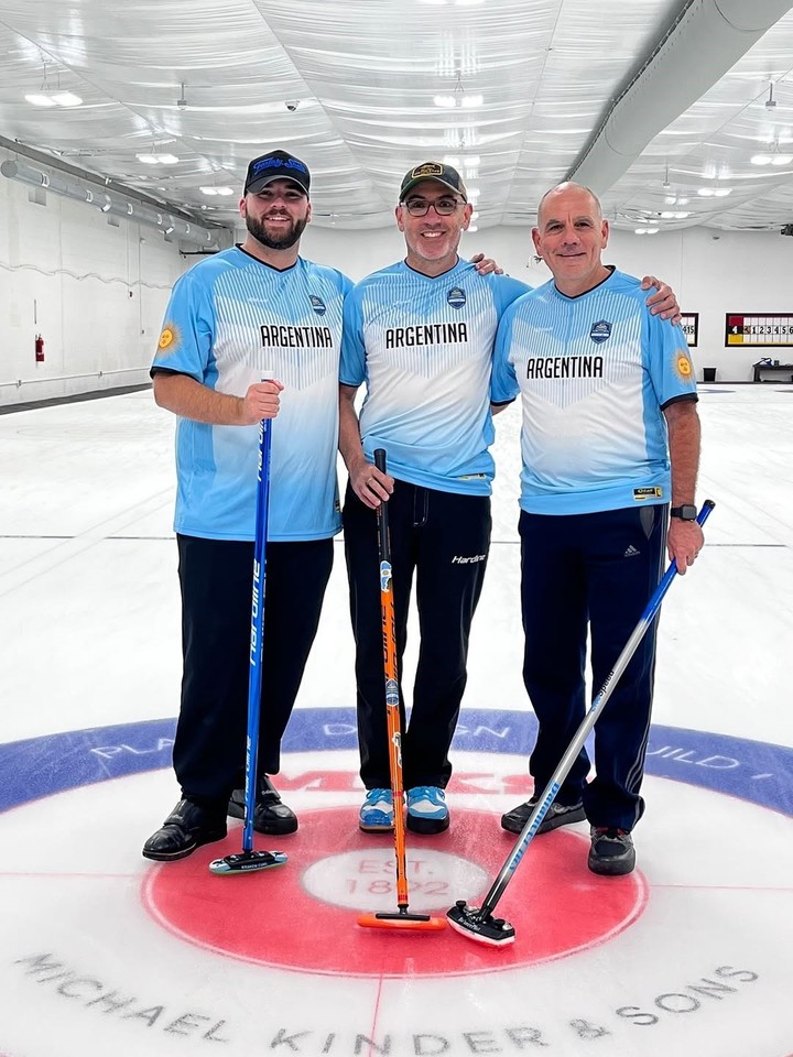 Construir desde el hielo: la historia de un riocuartense que apuesta al curling argentino Construir desde el hielo: la historia de un riocuartense que apuesta al curling argentino