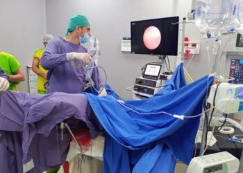 Primera intervención urológica con láser en el sistema provincial