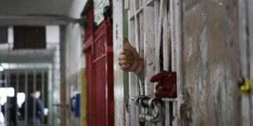 Récord histórico de encarcelamiento en Argentina: la población carcelaria supera las 121 mil personas