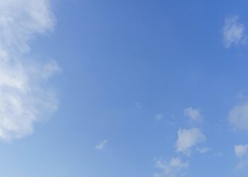 Lunes caluroso y soleado en Córdoba, con máxima de 32° y radiación extrema