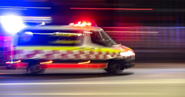 La Cámara de Apelaciones de Río Cuarto confirmó que la ambulancia tenía prioridad de paso por circular con sirenas y balizas activadas y atribuyó la responsabilidad exclusiva del choque a la conductora del vehículo particular.