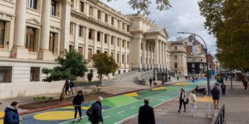 Vuelco de un camión con panificados generó demoras