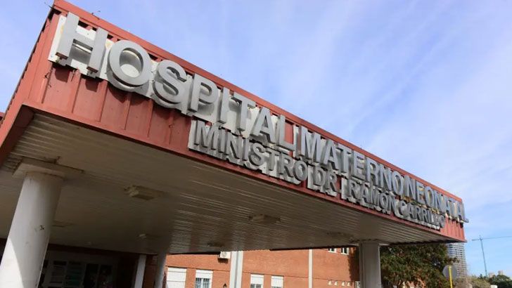 Una operadora del 911 guió un parto domiciliario y asistió el nacimiento de un bebé Madre e hijo fueron trasladados al Hospital Neonatal, donde ingresaron en buen estado de salud tras el parto domiciliario.