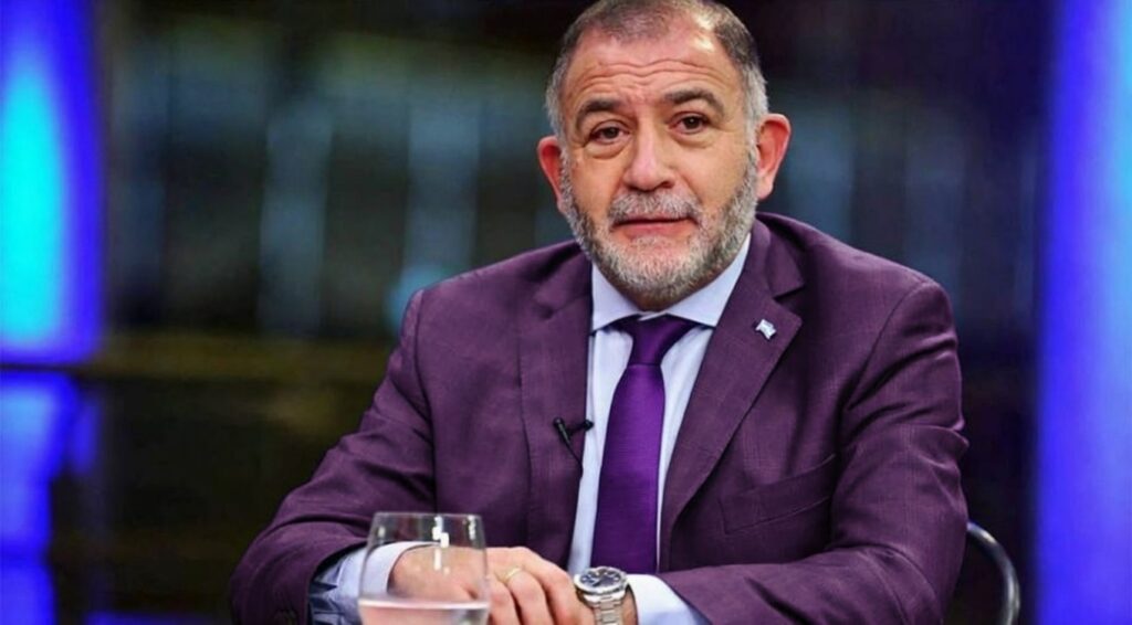 Luis Juez oficializó su incorporación al bloque de La Libertad Avanza Luis Juez oficializó su incorporación al bloque de La Libertad Avanza