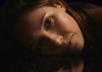 Cuando Las Luces Tiemblan, una obra que ilumina las memorias silenciadas en la previa del 8M