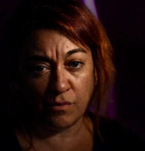 Cuando Las Luces Tiemblan, una obra que ilumina las memorias silenciadas en la previa del 8M