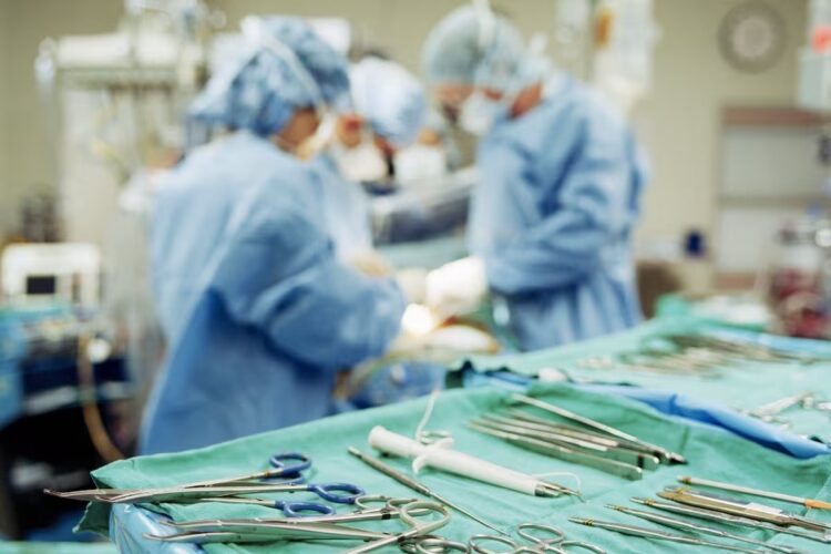 El Gobierno habilitó un nuevo esquema para que clínicas y hospitales importen equipamiento médico usado con menos trabas y costos, con el objetivo de mejorar la atención sanitaria en todo el país.