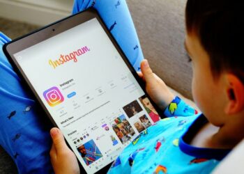 Instagram notificará a padres si sus hijos buscan contenidos sobre suicidio o autolesión
