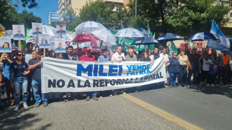 Las centrales obreras de Córdoba marchan contra la reforma laboral