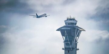 Del hangar al celular: una nueva alerta por la privacidad en sistemas aeroespaciales Del hangar al celular: una nueva alerta por la privacidad en sistemas aeroespaciales