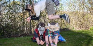 Una mujer denunció que su hija fue atacada por un joven “therian”