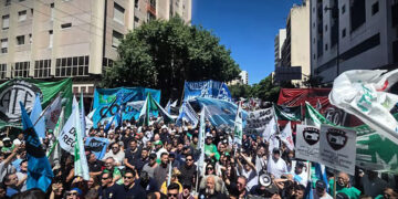 Caravana de estatales en Córdoba contra la reforma jubilatoria