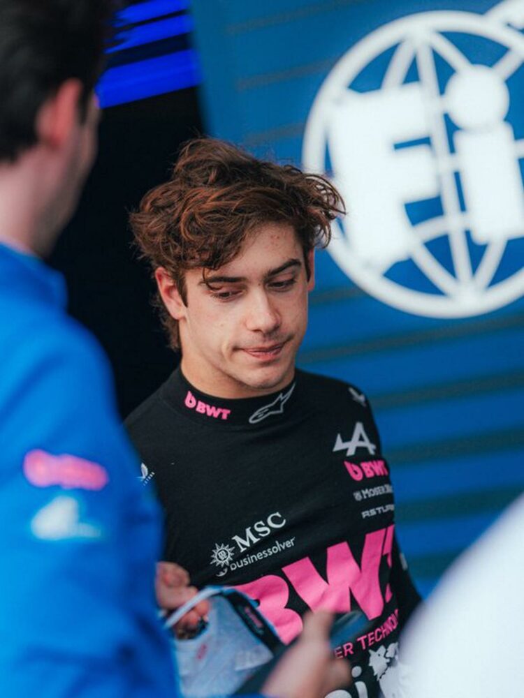 Colapinto cerró un fin de semana difícil en Japón con autocrítica, en una carrera marcada por el Safety Car y un accidente que llevó a la FIA a evaluar posibles cambios.