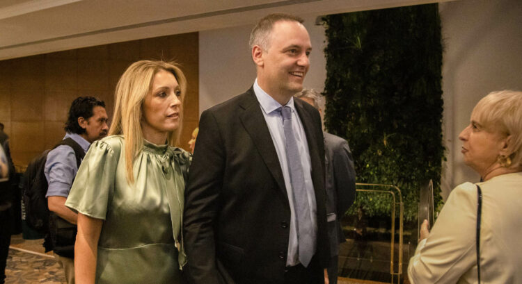 Manuel Adorni, jefe de Gabinete, quedó bajo la lupa judicial.