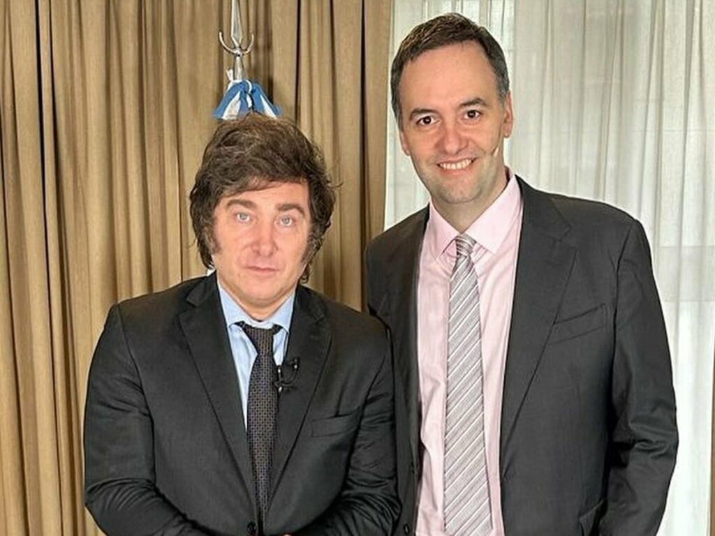 Milei vuelve de España y retoma su agenda con una visita a Córdoba junto a Adorni Milei vuelve de España y retoma su agenda con una visita a Córdoba junto a Adorni