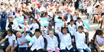 Córdoba inicia el ciclo lectivo con más tecnología y educación financiera