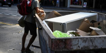 La pobreza cayó en el segundo semestre y cerró el 2025 en 28,2% La pobreza cayó en el segundo semestre y cerró el 2025 en 28,2%