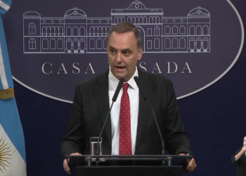 Adorni presentó el paquete legislativo del «año de la reforma»