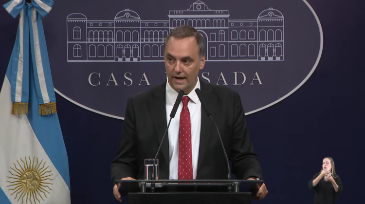 Adorni presentó el paquete legislativo del "año de la reforma".