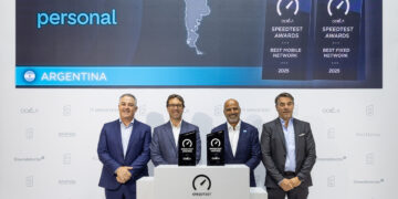 Carlos Bardon (Director Redes e Infraestructura) - Gonzalo Hita (COO Personal) - Roberto Nobile (CEO Personal) - Alejandro Martínez (Director Conectividad)