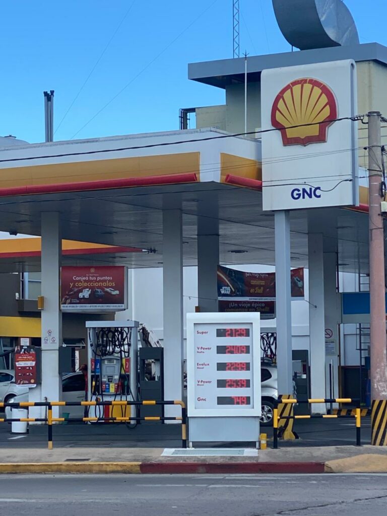 Combustibles en Córdoba: nueva suba y la súper ya supera los $2.100 en algunas estaciones Combustibles en Córdoba: nueva suba y la súper ya supera los $2.100 en algunas estaciones