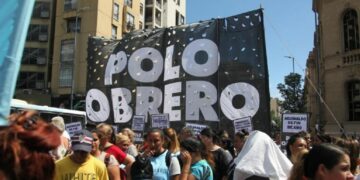 Córdoba: organizaciones marchan contra la baja de programas sociales Córdoba organizaciones marchan contra la baja de programas sociales