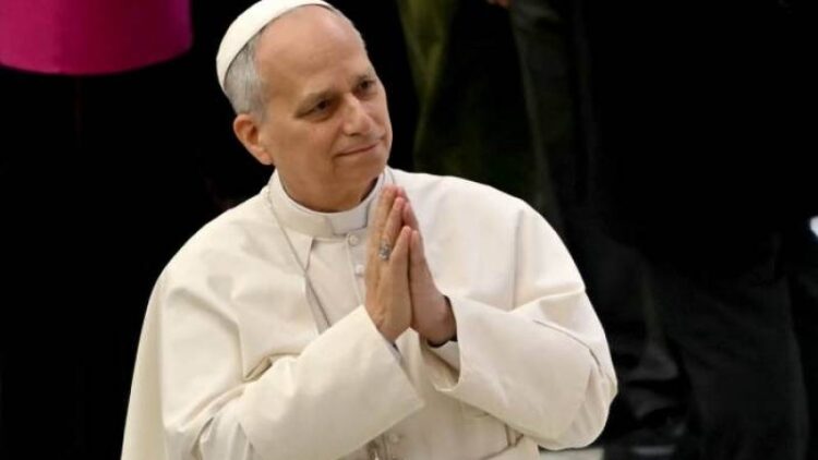 El Papa espera que Trump busque una solución a la guerra en Medio Oriente El Pontífice invitó a todos los líderes del mundo a “volver a la mesa para dialogar” y buscar “soluciones” para “reducir la violencia”.