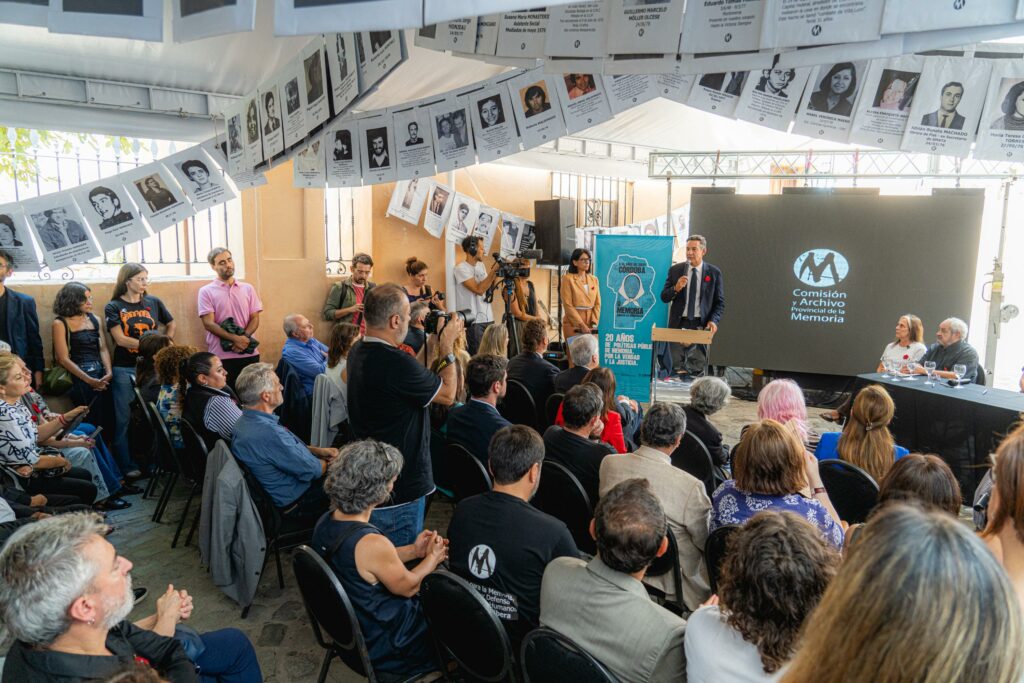 El acto contó con la participación de Miguel Siciliano y referentes de derechos humanos.