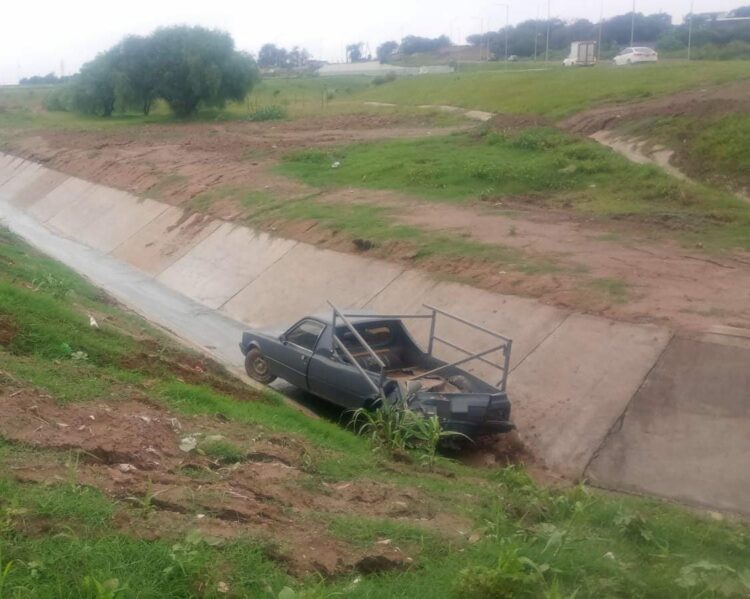 El conductor del vehículo menor debió ser trasladado a un centro de salud con traumatismos.