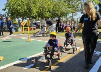 Escuelas de Córdoba podrán inscribirse para participar en jornadas de educación vial con actividades prácticas y recreativas.