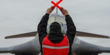 España cierra su espacio aéreo a los aviones de EE.UU.