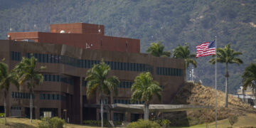 Estados Unidos reabrió su embajada en Venezuela tras siete años de cierre