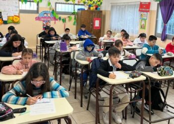 Estudiantes resolvieron desafíos que promueven el pensamiento lógico y el aprendizaje de la matemática.