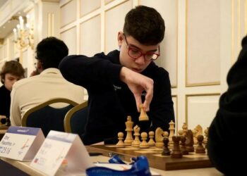 Faustino Oro sumó otra victoria clave y un empate en el Aeroflot Open