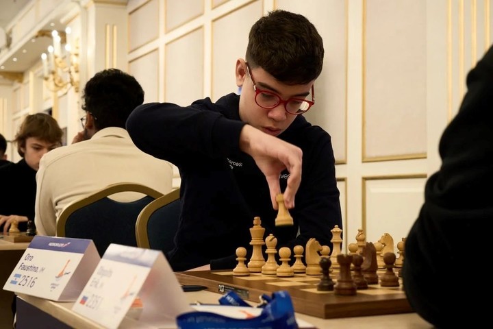 Faustino Oro sumó otra victoria clave y un empate en el Aeroflot Open Faustino Oro sumó otra victoria clave y un empate en el Aeroflot Open