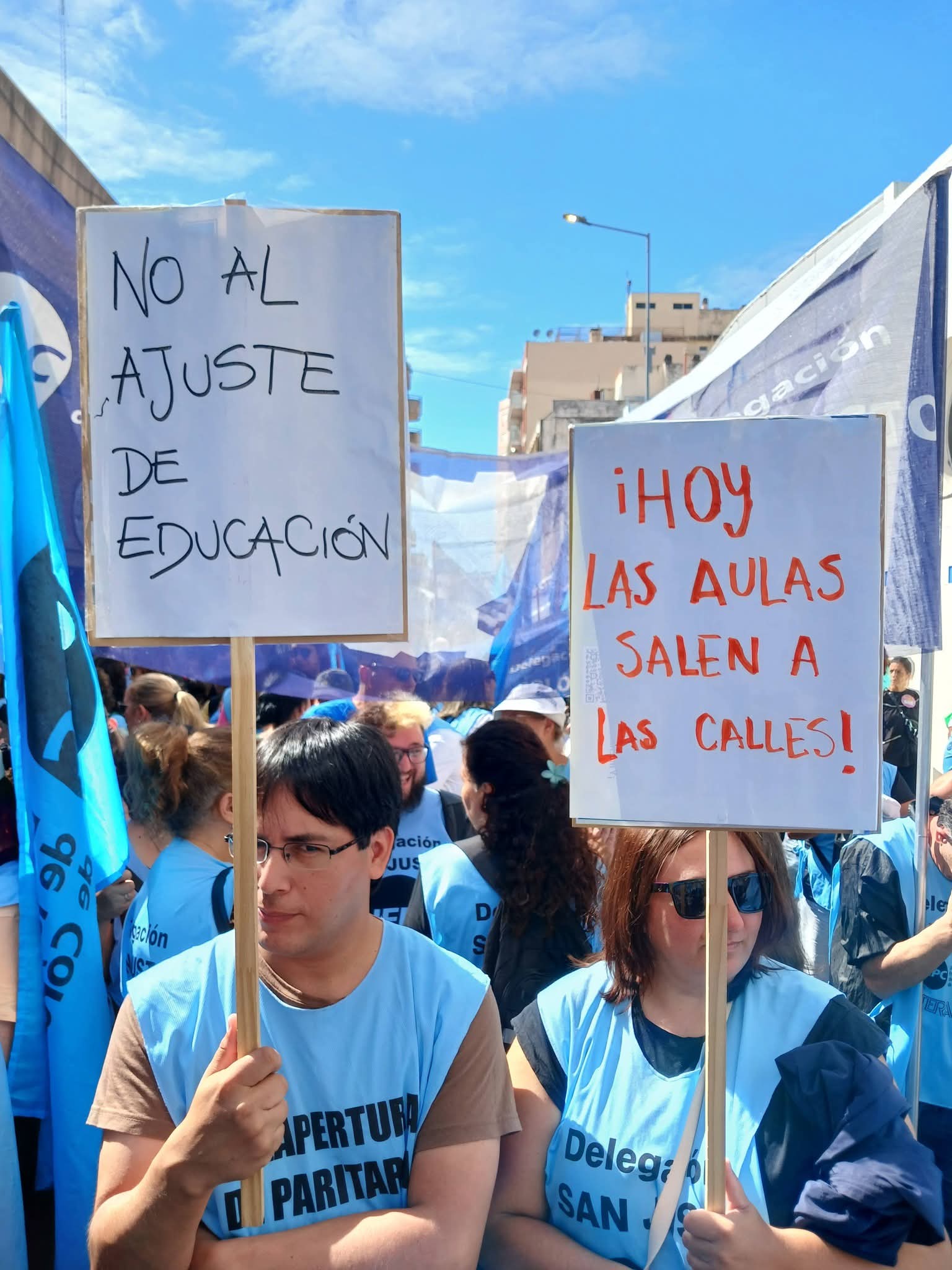 Docentes cordobeses se movilizan en medio de un paro de 48 horas